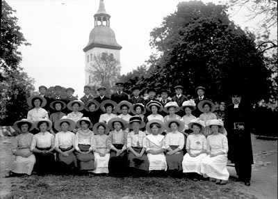 1913